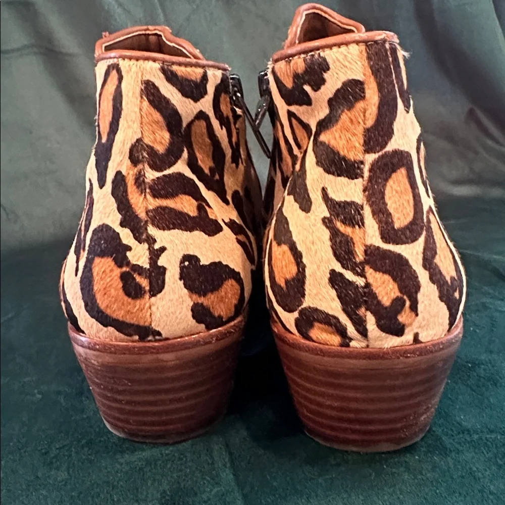 Sam Edelman leopard booties‎ size 7.5